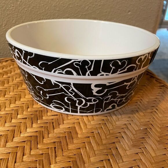 Bones Black and White Ceramic Big Dog Bowl - Picture 6 of 11